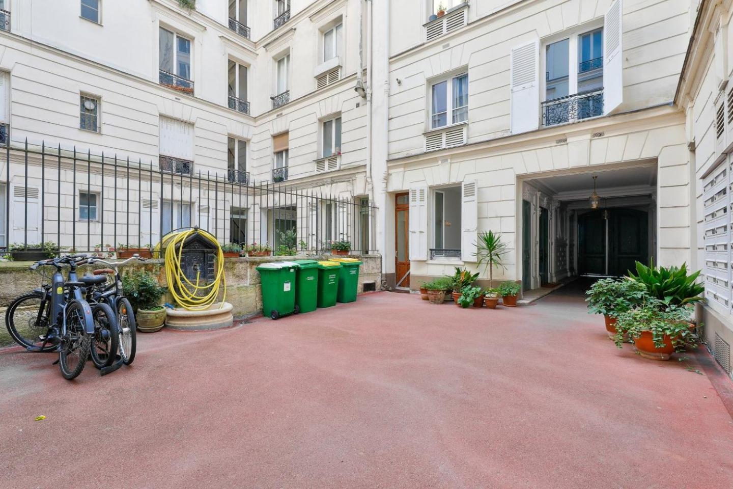 Guestready - Apt. Vintage Au Centre De Appartamento Parigi